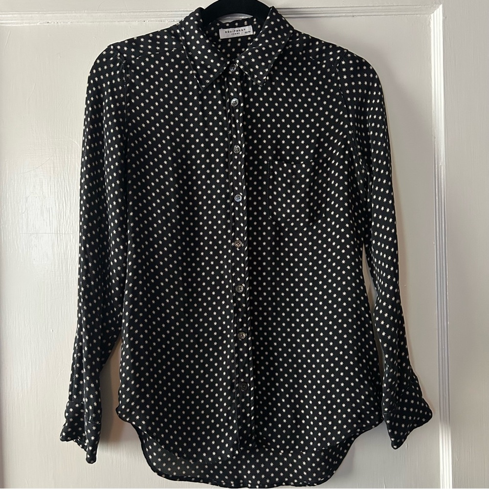 Equipment Femme silk starburst star print shirt XS